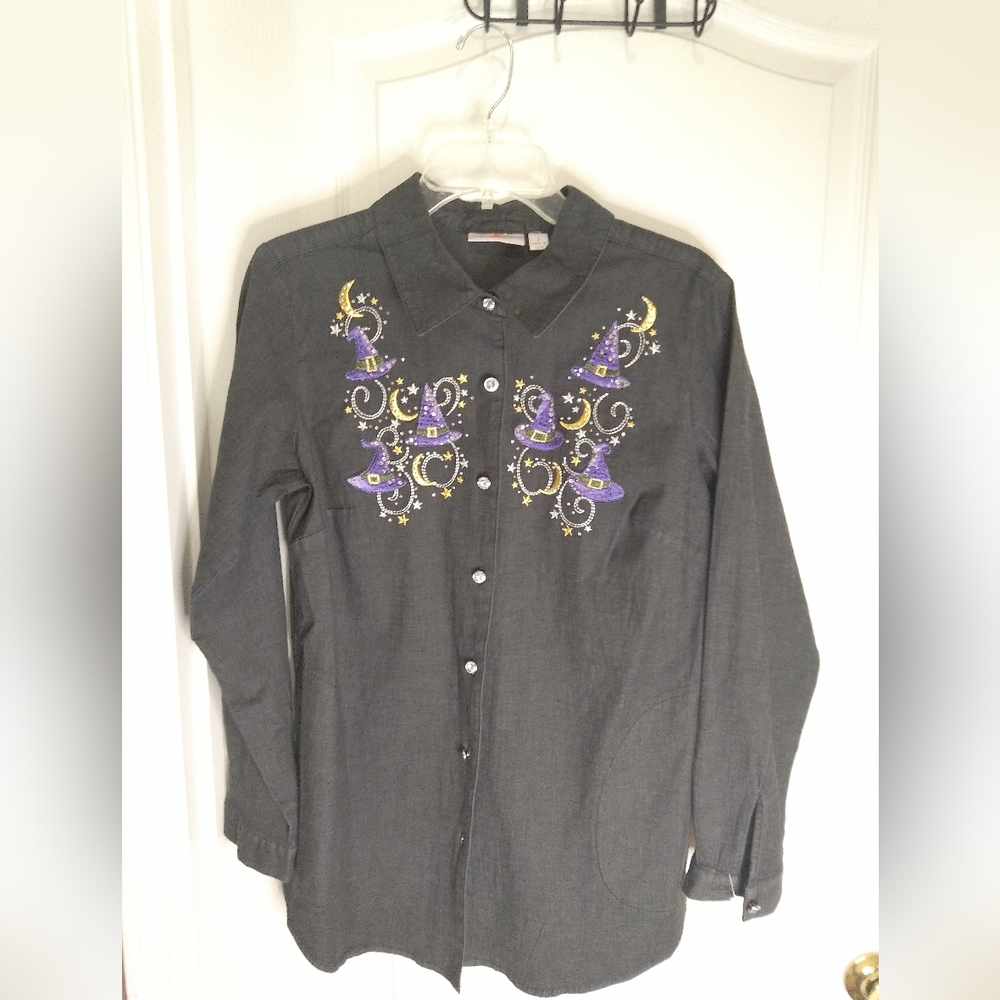 Quacker Factory/ Gray button down shirt with  witches hat design/ small